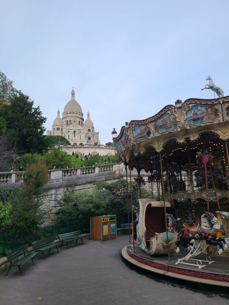 Vue du sacré-coeur et caroussel